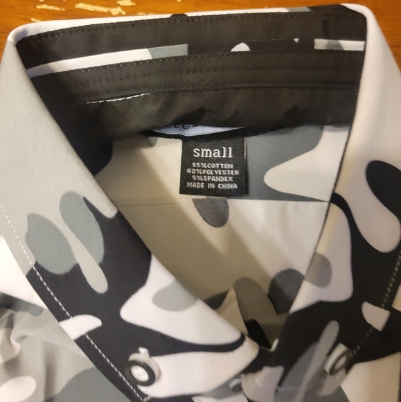 Mens Camo Print Button Down - Picture 4 of 7